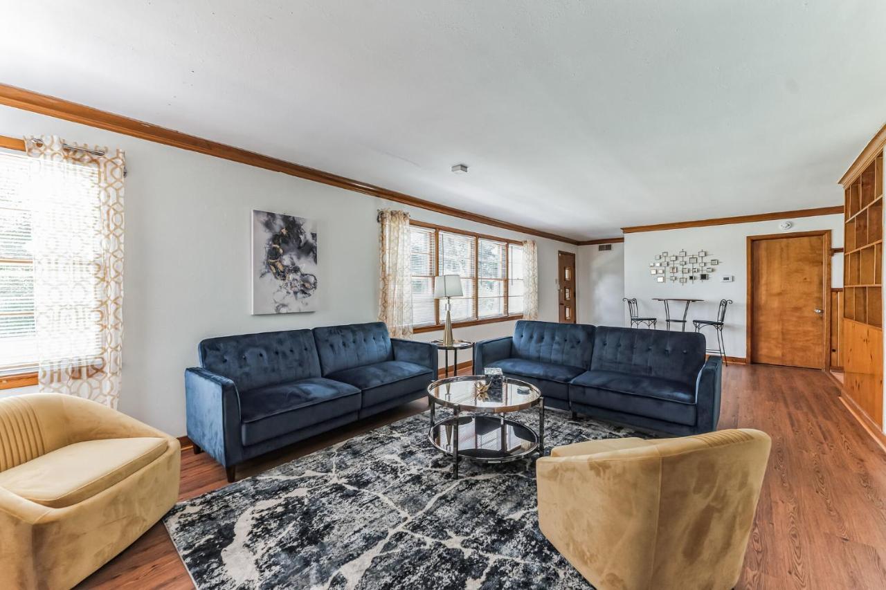 Mins To Graceland Secluded Rambling Ranch Style Home Memphis Bagian luar foto